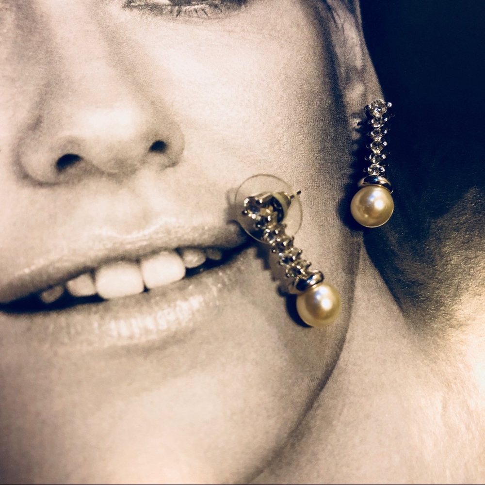 Diamond Pearl Stud Earrings